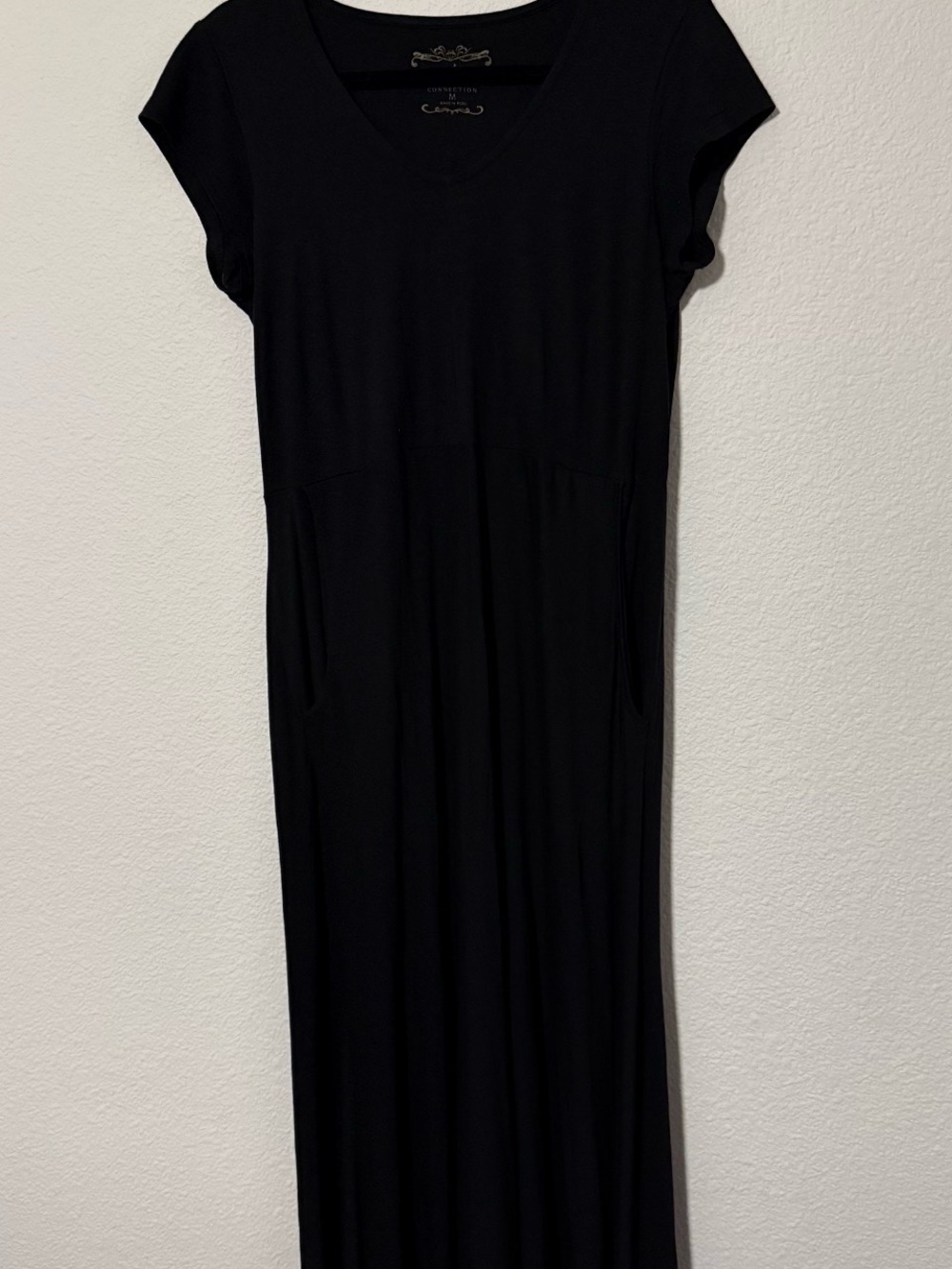 Peruvian Connection Black V-Neck Short Sleeve Maxi with Pockets PW2